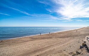 Beach nearby - Awesome apartment in Roquetas de Mar (Roquetas de Mar)