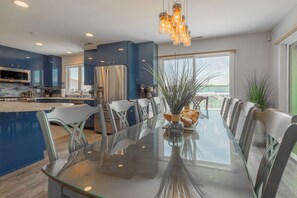 Dining - Ocean Block! Downtown Dewey Beach Penthouse with Ocean Views (Dewey Beach)