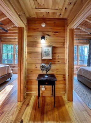 3 bedrooms, iron/ironing board, WiFi, bed sheets - Grais Blue Ridge Cabin (Hays)