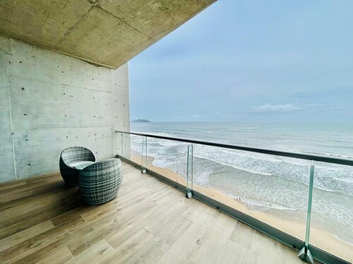 Hermoso departamento a pie de playa en Mazatlán