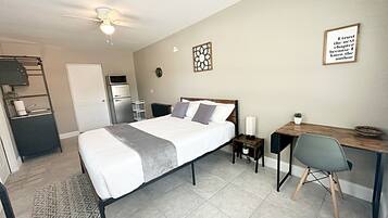 1 bedroom, iron/ironing board, WiFi, bed sheets