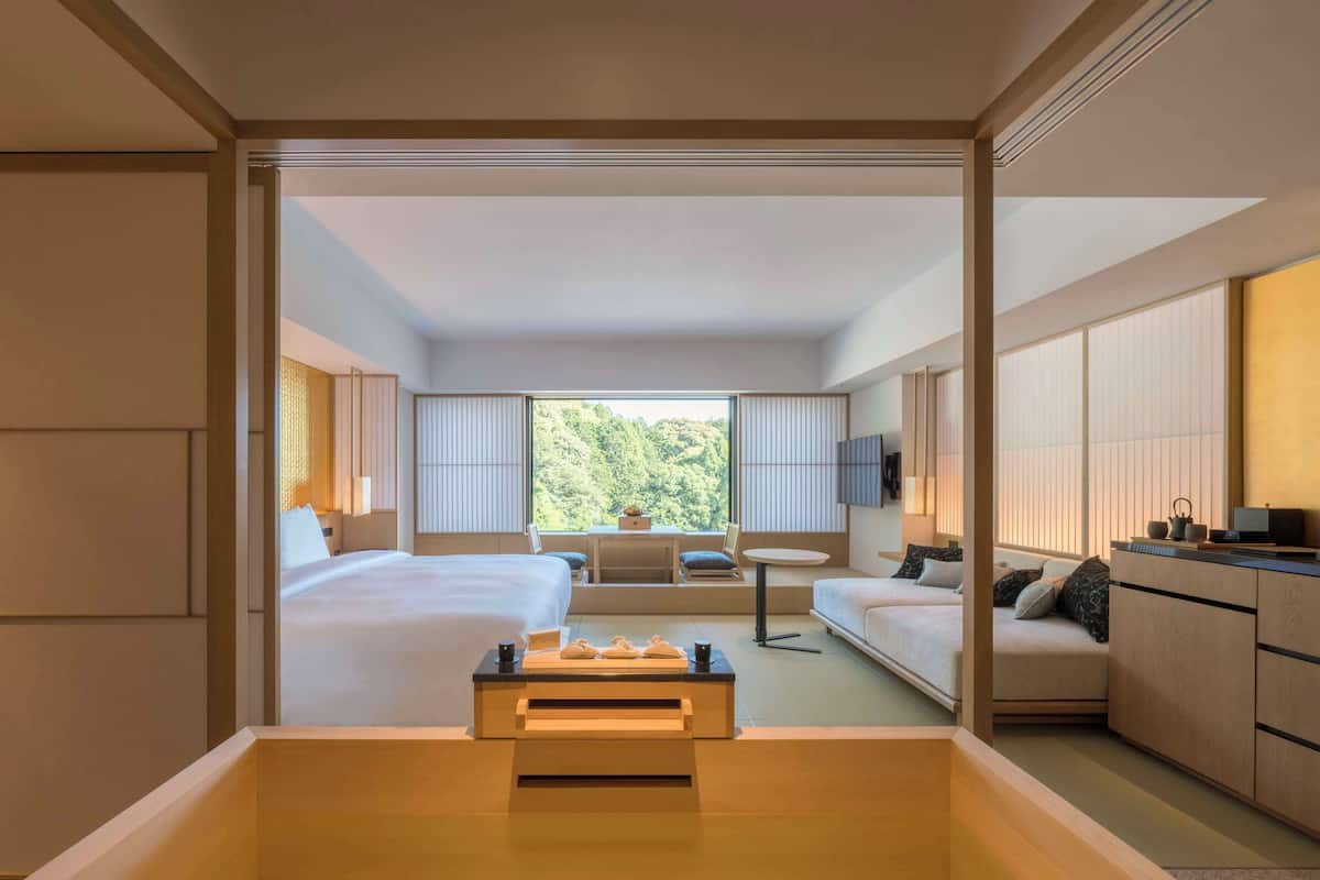 Minibar, coffres-forts dans les chambres, chambres insonorisées