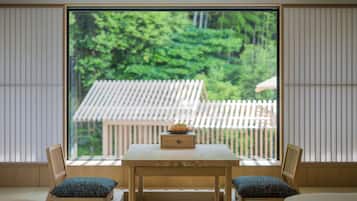 Banyan Onsen Retreat King | Minibar, in-room safe, soundproofing, iron/ironing board