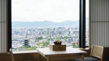 Minibar, caja de seguridad en la habitación y sistema de insonorización