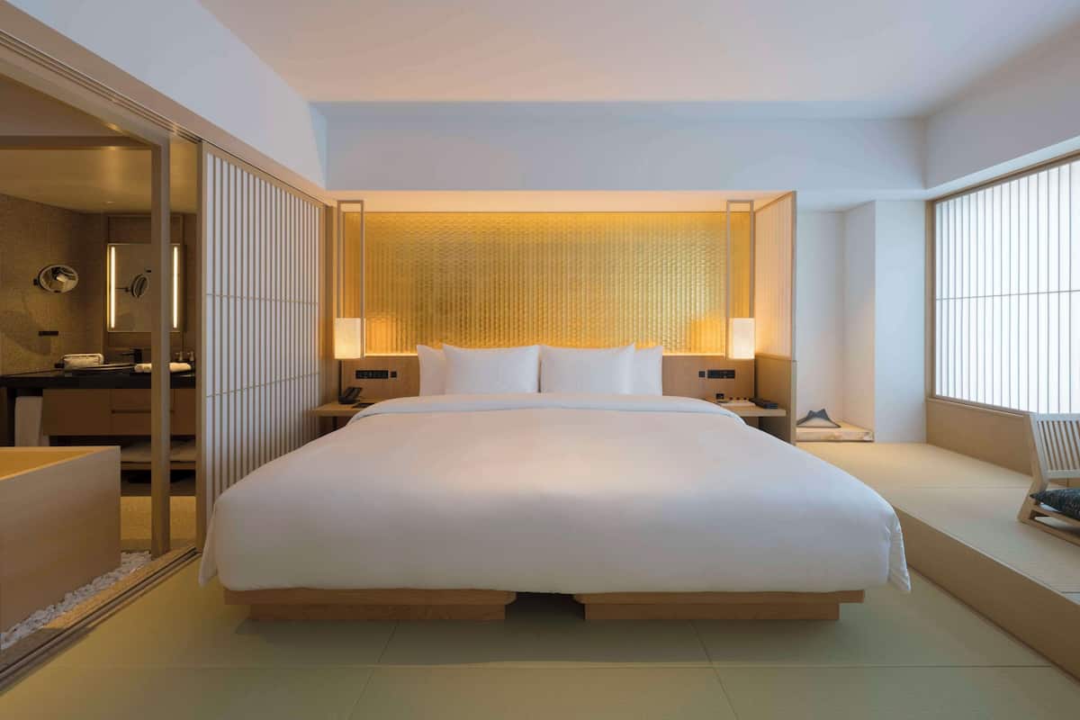 Minibar, két bảo mật tại phòng, phòng cách âm