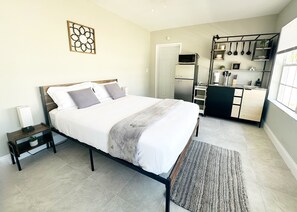 1 bedroom, iron/ironing board, WiFi, bed sheets