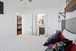 5 bedrooms, desk, iron/ironing board, free WiFi