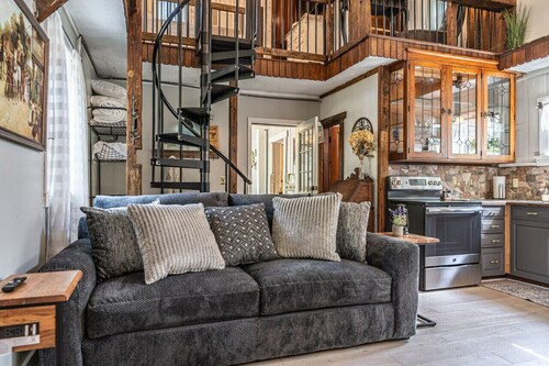 The Loft and Mane Cottage - Romantic Getaway