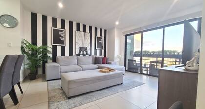 Luxury apartment in a safe environment & close to the Salvador del Mundo