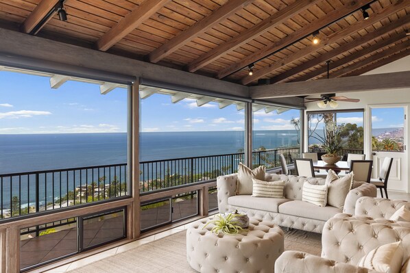 Smart-tv och eldstad