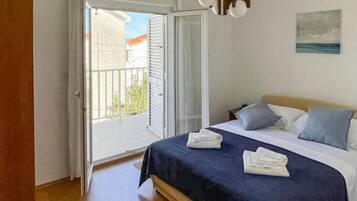 4 habitaciones, cuna de viaje, wifi gratis y ropa de cama