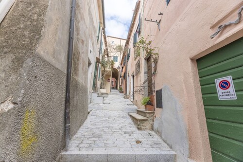 Vicolo Vespucci Townhouse in the heart of Capoliveri