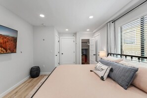 Desk, iron/ironing board, free WiFi, bed sheets