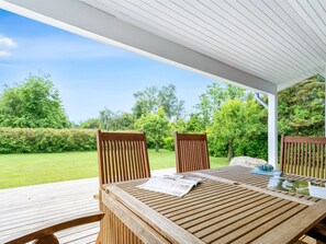 Outdoor dining - "Mira" - 500m from the sea by Interhome (Gedser)