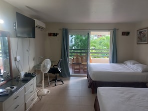 1 bedroom, in-room safe, desk, iron/ironing board