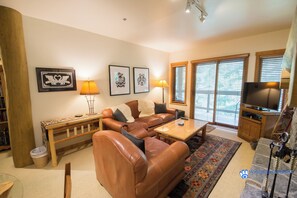 TV, fireplace - Luxury Slopeside Accommodation in Whistler's Creekside (Whistler)