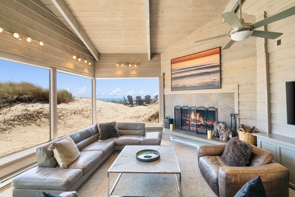 Smart TV, chimenea, videojuegos, estéreo