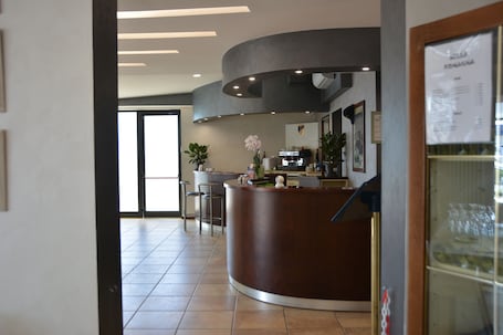 Rezeption. Hotel Bella Romagna
