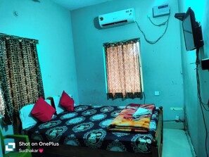 Free WiFi, bed sheets - Goroomgo Nandan Residency Bhubaneswar (Bhubaneshwar)