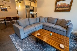 Een smart-tv en een kantoor
