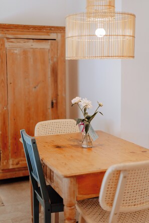 Dining - Ferienwohnung Kampenwand 43 qm (Gstadt am Chiemsee)