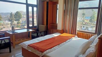 Superior Double Room | Soundproofing, free WiFi, bed sheets