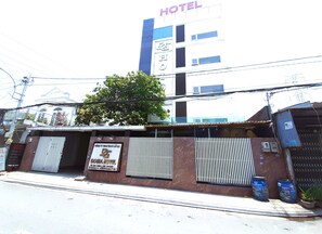 Front of property - Do Gia Hotel (Ho Chi Minh City)