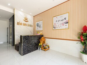 Reception - OYO 1238 Bao Son Hotel (Hanoi)