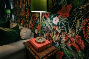 Interior - Biltmore Area Cottage w/Stock Tank Pool (Phoenix)