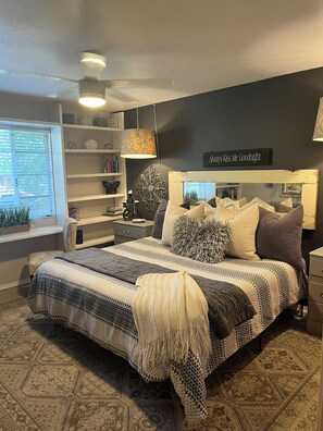 2 bedrooms, iron/ironing board, WiFi, bed sheets - Biltmore Area Cottage w/Stock Tank Pool (Phoenix)