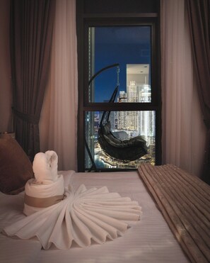 2 bedrooms, in-room safe, iron/ironing board, WiFi