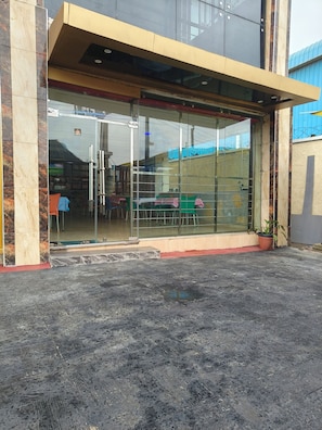 Bar (in der Unterkunft)