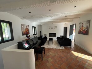 Interior - Douceur Azuréenne et Quiétude en Forêt (Opio)