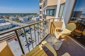 Property grounds - Coastal condo with ocean views & balconies (Myrtle Beach)
