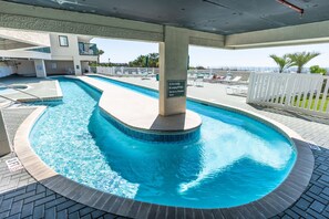 Una piscina techada, una piscina climatizada