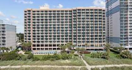 Direct Oceanfront Studio | Sandcastle South |Pools