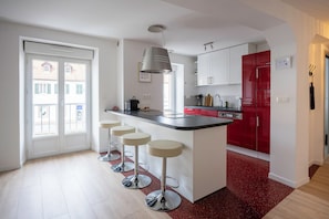 Fridge, microwave, oven, stovetop - Apartment Historic Center - Les Rives du Château 1 (Saverne)