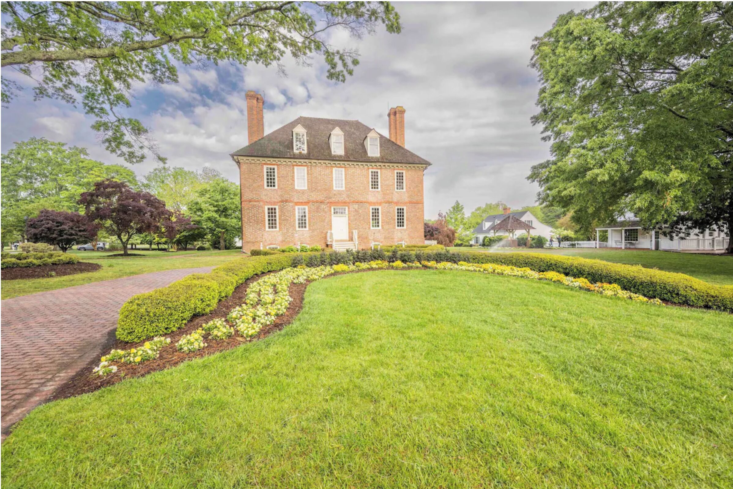 Golfers' Paradise! Historic Williamsburg, VA, 2 BDR Units - Full Service Resort!