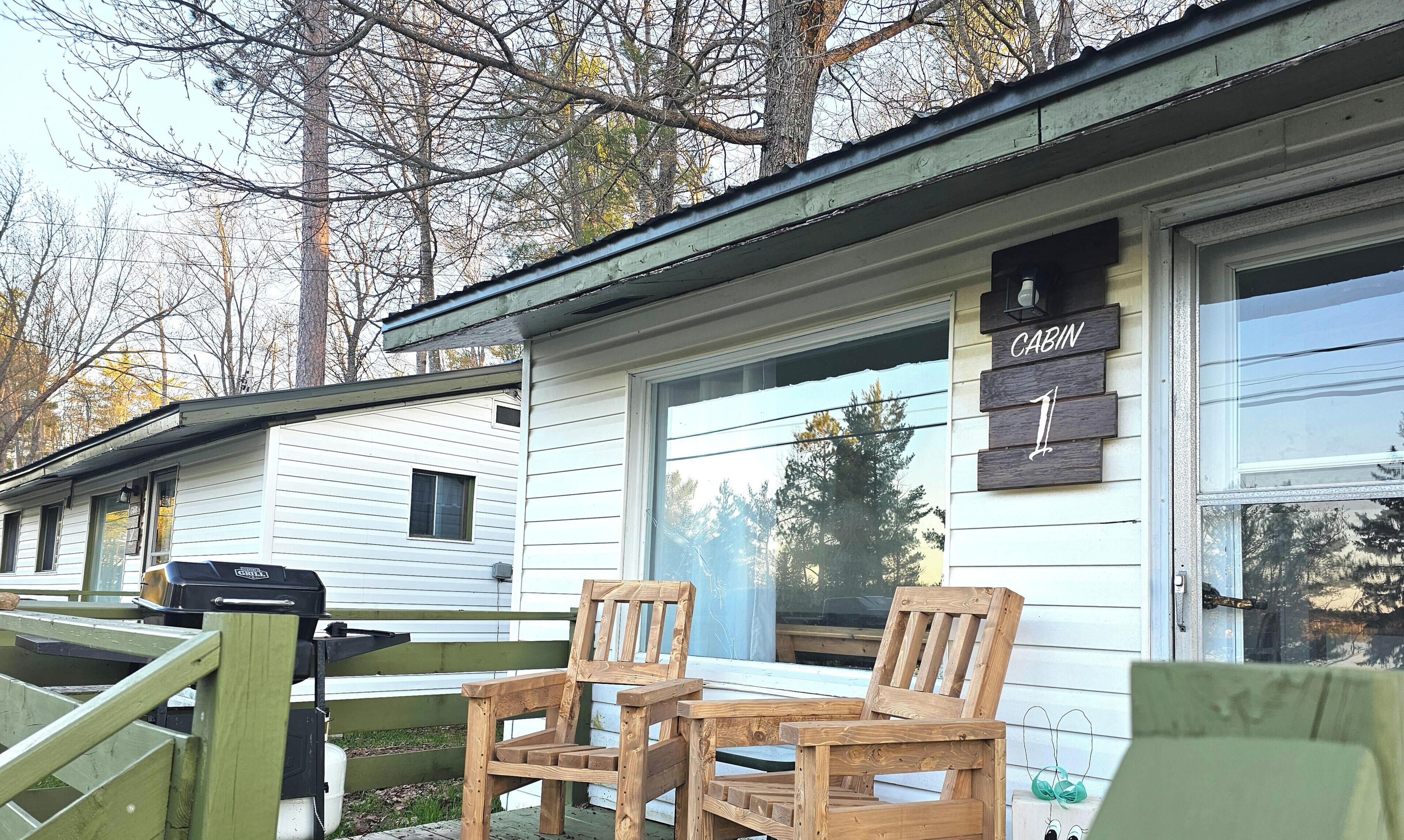 Cabin 1 - Patio