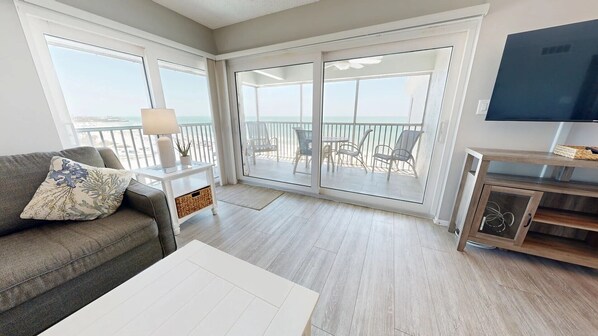 Smart TV - CA 702S Crescent Arms Siesta Key Florida (Sarasota)