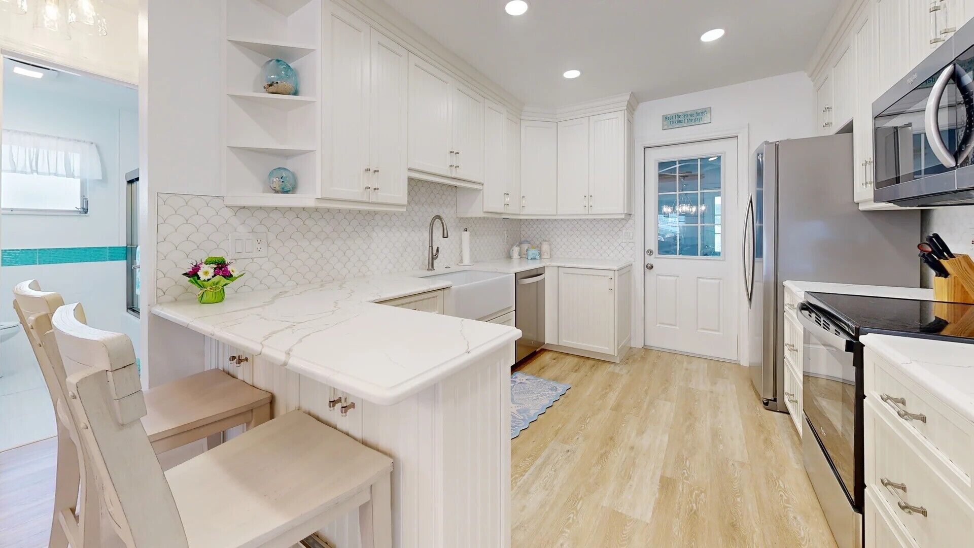 Refrigerador, microondas, parrilla de estufa y lavavajillas 