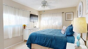 2 bedrooms, iron/ironing board, free WiFi, bed sheets