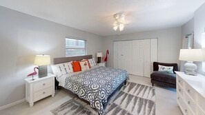 2 bedrooms, iron/ironing board, free WiFi, bed sheets - Crescent Arms Vacation Rentals Villa 14 Siesta Key Florida (Sarasota)