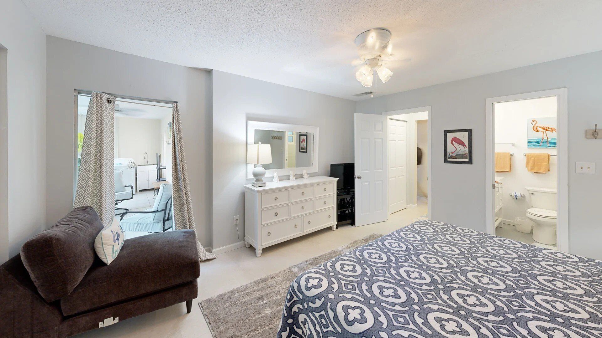 2 habitaciones, tabla de planchar con plancha y wifi gratis 