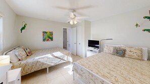 2 slaapkamers, een strijkplank/strijkijzer, gratis wifi, beddengoed