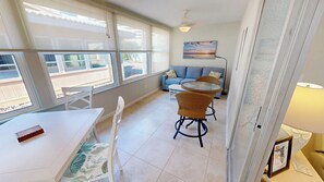 Dining - Crescent Arms Vacation Rentals Villa 11 Siesta Key Florida (Siesta Key)
