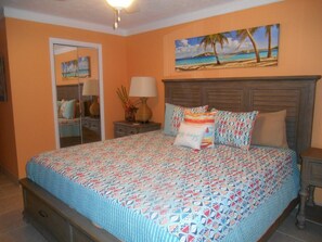 2 室のベッドルーム、アイロン / アイロン台、WiFi (無料)、ベッドシーツ