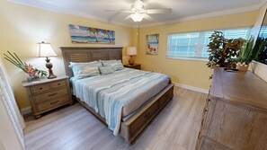 2 bedrooms, iron/ironing board, free WiFi, bed sheets - Crescent Arms Vacation Rentals 204N Siesta Key Florida DISCOUNTS! (Siesta Key)