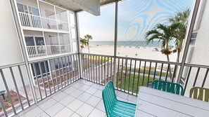 Outdoor dining - Crescent Arms 204N Siesta Key Florida (Siesta Key)