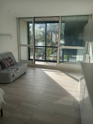 リビング エリア